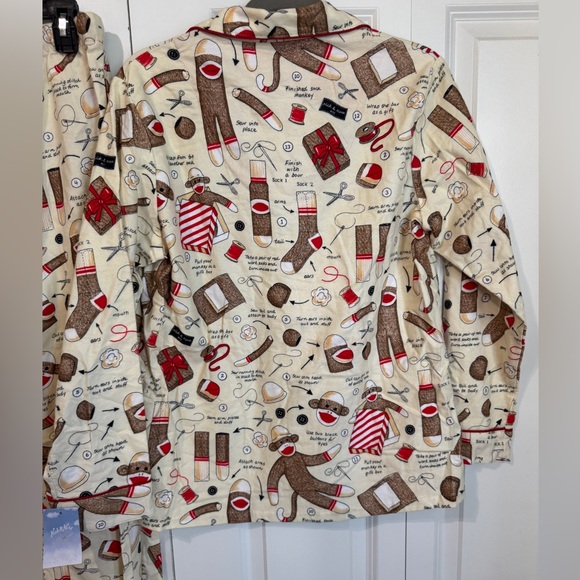 Nick & Nora How To Sew A Sock Monkey Long Sleeve Pajama Set Women’s M NWT *FLAW - Picture 4 of 10